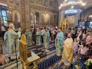 Slujire arhierească la Catedrala din Târgoviște